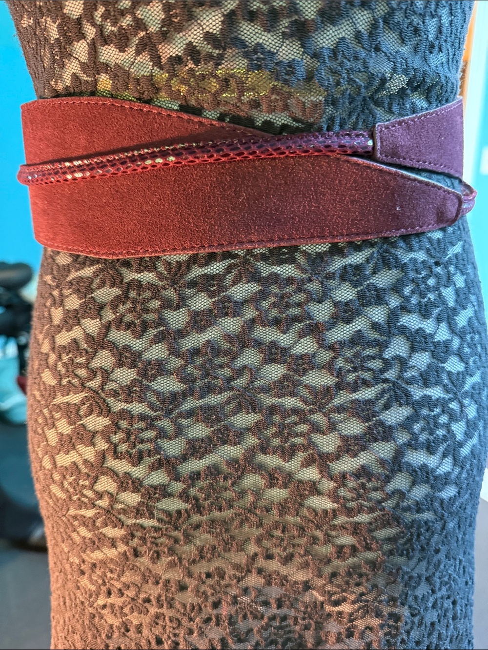 White House Black Market Burgundy Suede Obi Tie Belt - Picture 2 of 4